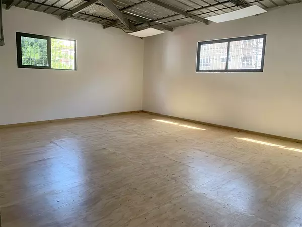 oficinas y locales comerciales - Local de 800 metros 5