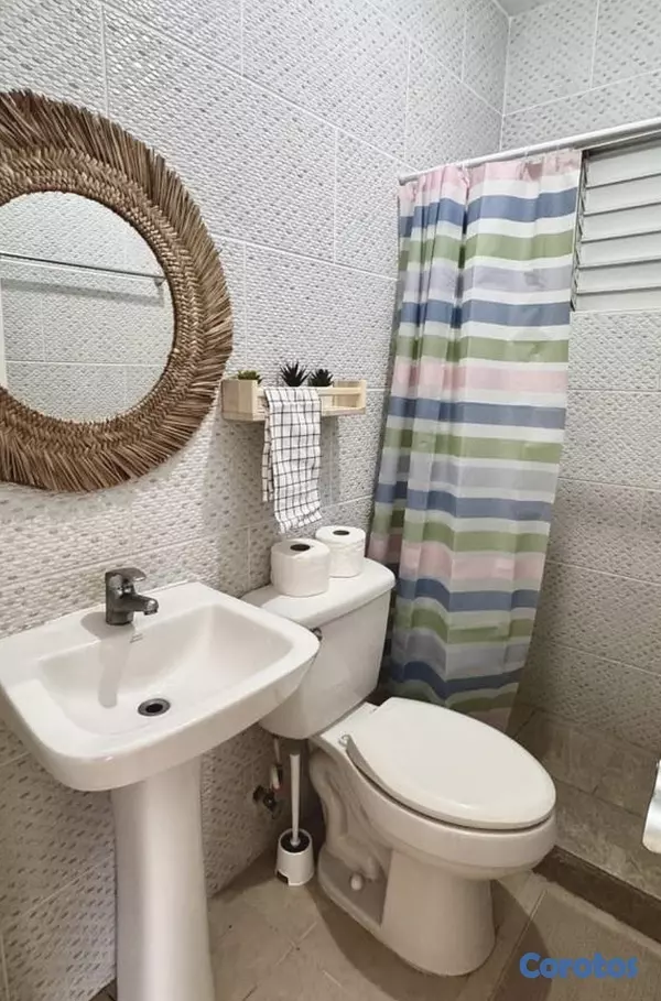 apartamentos - Descripción
🏡✨ Las Cayenas – Apartamento de 3 habitaciones totalmente renovado. 4