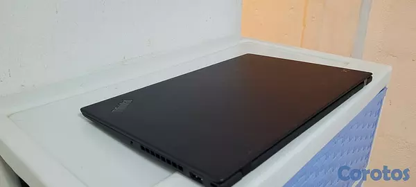 computadoras y laptops - Laptop lenovo Carbon 14 Pulg Core i7 8va Ram 16gb Disco 512gb SSD VIDEO 8GB 3