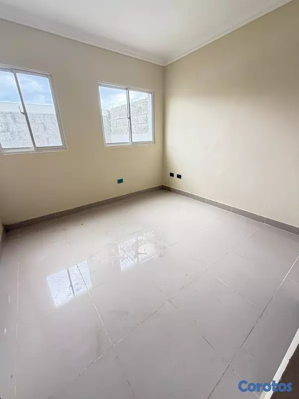 apartamentos - venta de apartamento primer piso con patio en la autopista de san isidro  4