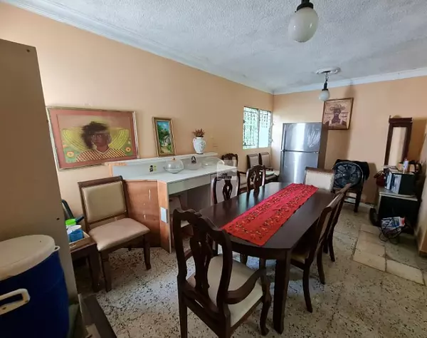 casas - Alquiler Casa de 4 Habitaciones para Negocio, en Excelente Zona de Renacimiento 3