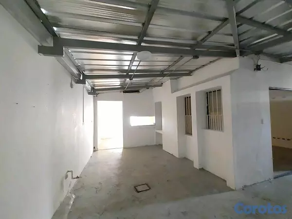 oficinas y locales comerciales - Local Comercial en alquiler en Julieta Morales 8