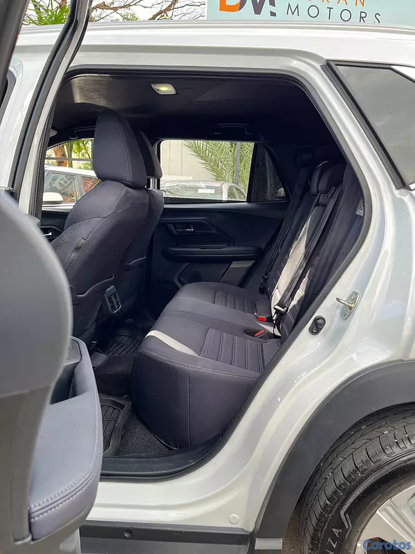 jeepetas y camionetas - Toyota Yaris Cross FULL 2025 5