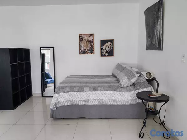 apartamentos - ALQUILO APTO ESTUDIO AMUEBLADO,  57 Mts.2, 6TO PIS 5