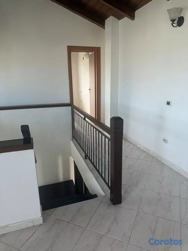 apartamentos - Penthouse de Dos Niveles en Alquiler – Avenida España.
 14