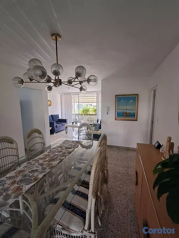 apartamentos - Amplio apartamento segundo nivel con áreas verdes en Gazcue 10
