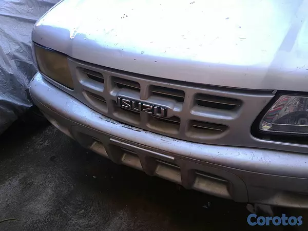 jeepetas y camionetas - vendo Isuzu rodeo  negociable ver descripción abajo  2