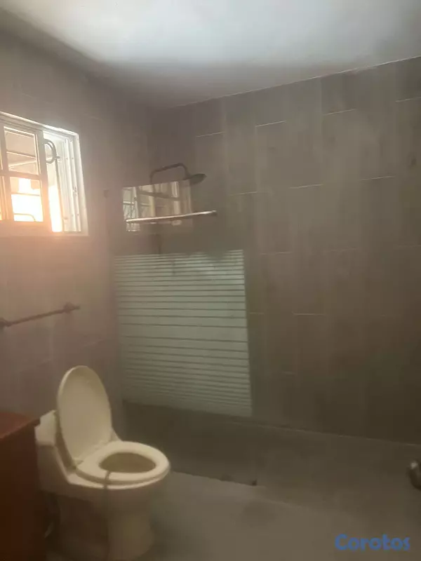 casas - Casa de dos niveles en venta en zona tranquila y r 9