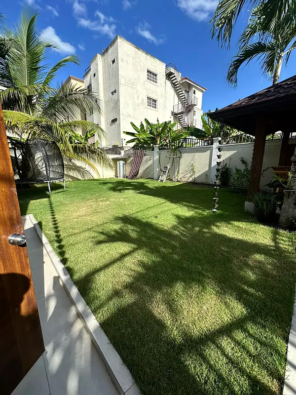casas - Se Vende Casa Amplia en Villa Maria  3