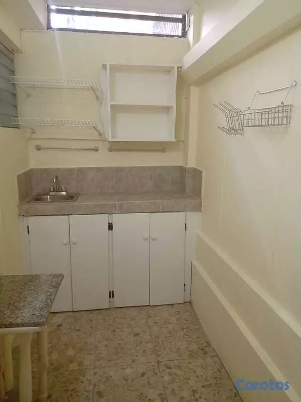 habitaciones y viviendas compartidas - Habitación Estudio Independiente Semi-amueblado 4