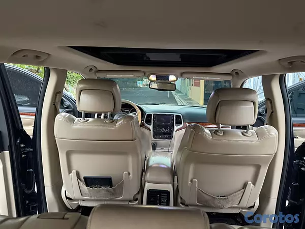 jeepetas y camionetas - Vendo Jeep Grand Cherokee 9