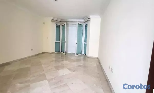 casas - Casa de 4 habitaciones 4 baños en alquiler en Los  2
