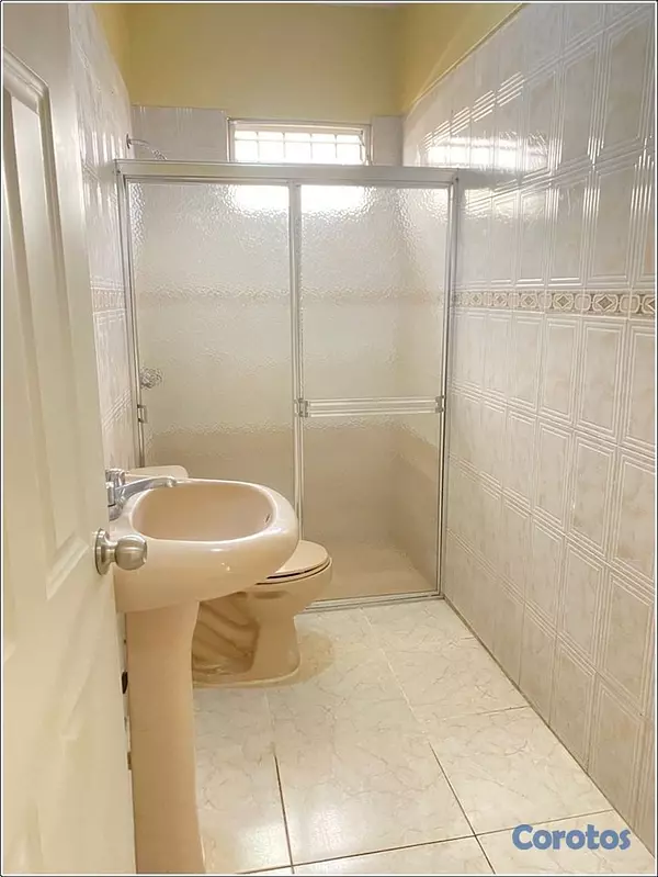 casas - Vendo Excelente Casa en SAN CRISTOBAL, Madre Vieja 4