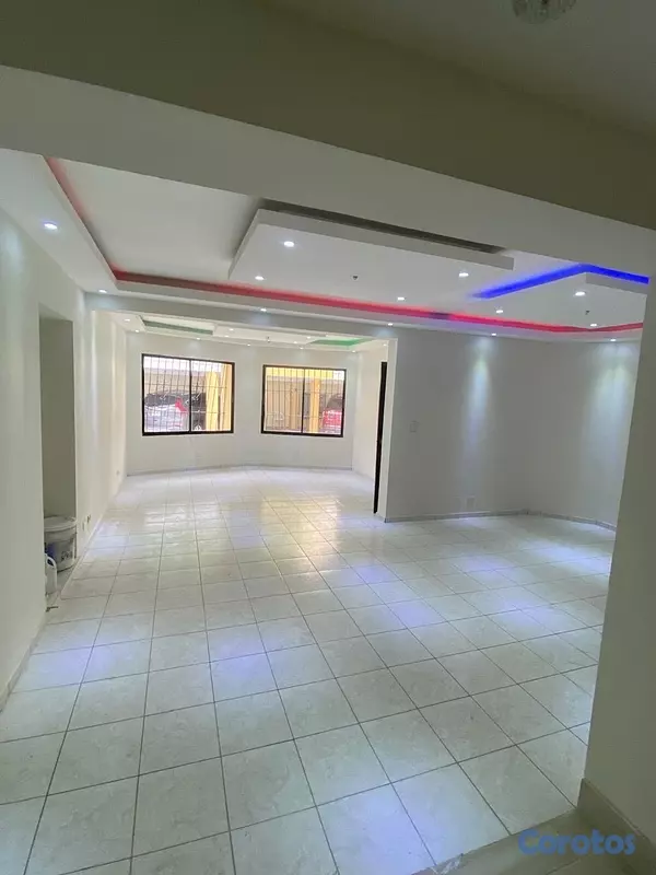 apartamentos - vendo en el millón primer piso 3 habitaciones dos baños paruqoe servicio remode 2