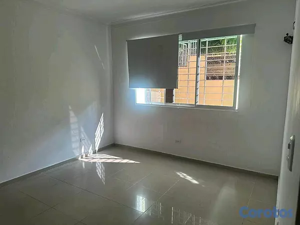 apartamentos - Apartamento con Patio En Venta en Mirador Norte  4