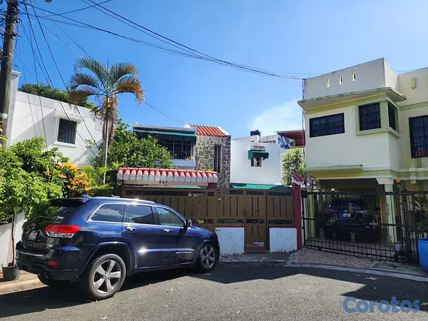 casas - vendo casa gacela avenida independencia dos niveles tres habitaciones dos parque 10