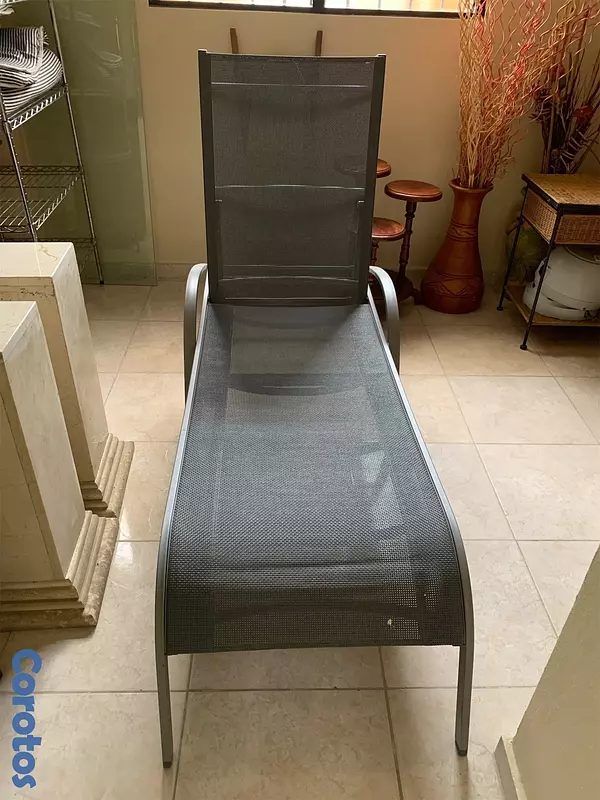 muebles y colchones - Chaise Loungue en muy buen estado  1