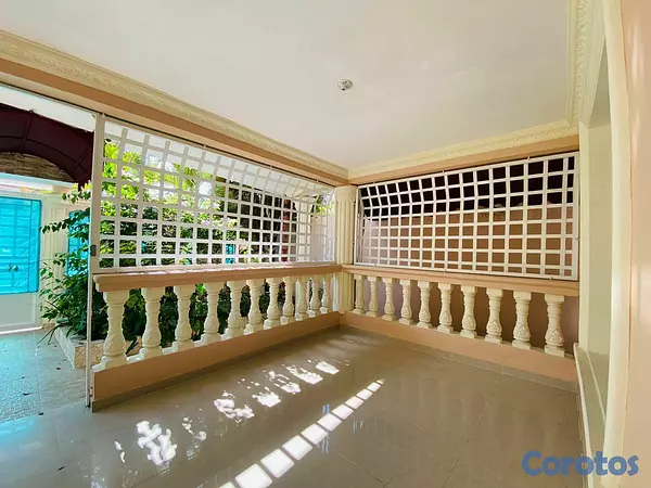 casas - LUJOSA CASA EN SAN ISIDRO  9