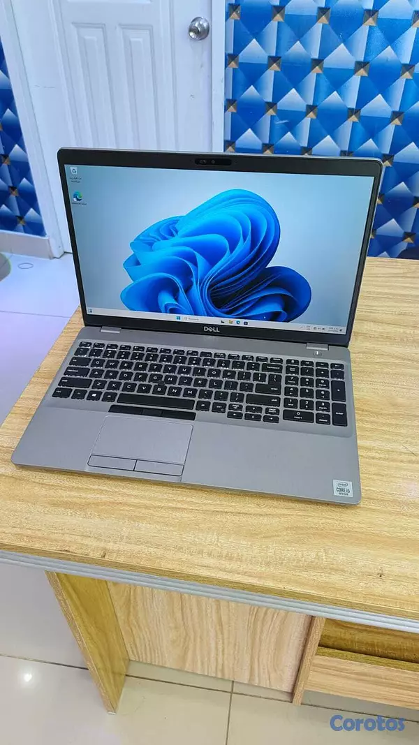 computadoras y laptops - Laptop Dell latitude 5510 intel core i5 10ma gener 1