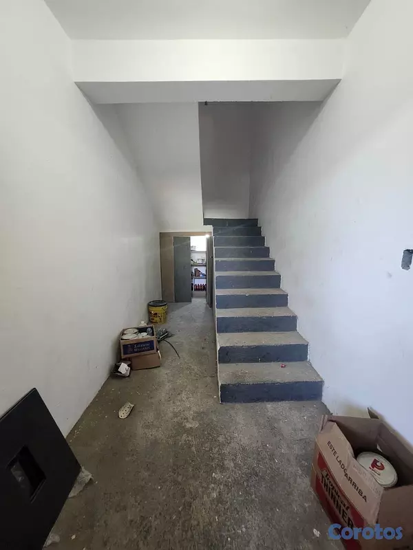 oficinas y locales comerciales - nave manoguayavo vendo de dos niveles 442 mtrs  12