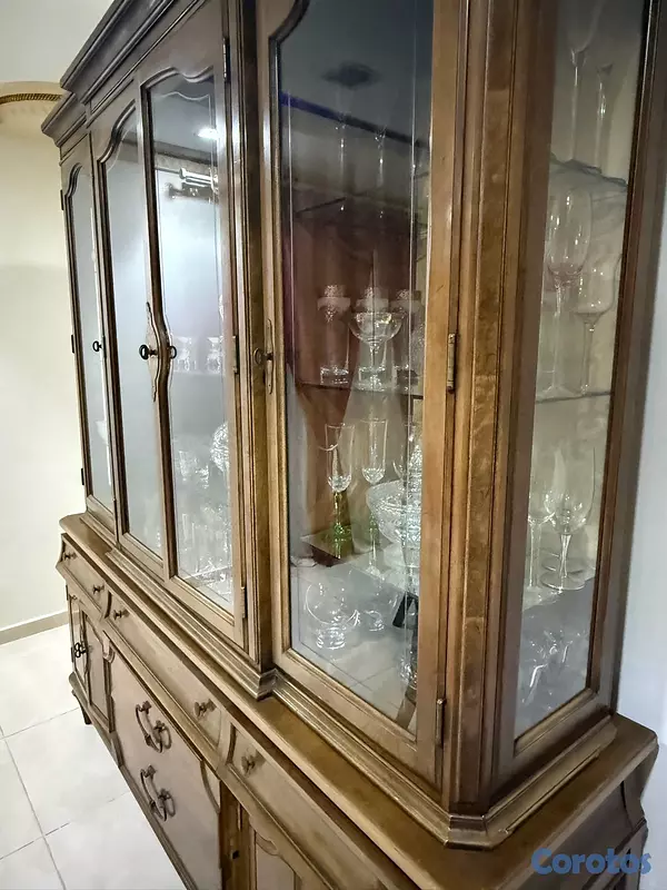 muebles y colchones - Vitrina 7