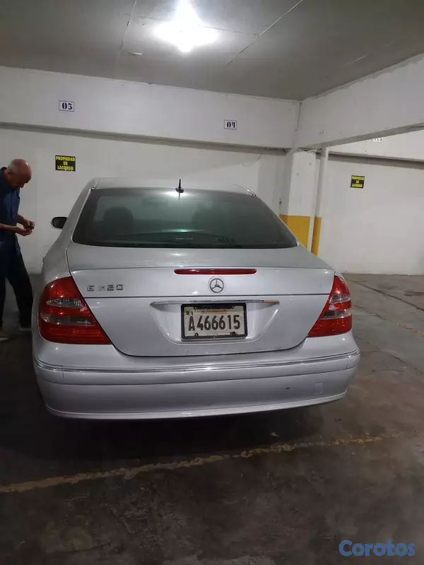 carros - 🚗 **Mercedes-Benz 2003 18