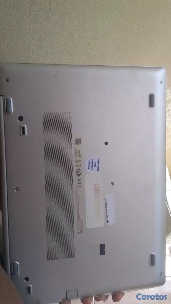 computadoras y laptops - vendo laptop hp con 2 gigas dedicadas de vídeo en muy buen estado 3