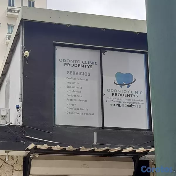 oficinas y locales comerciales - Local Comercial AV Romulo Betancourt 4