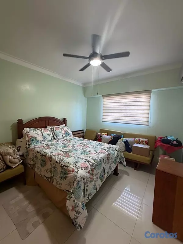 apartamentos - vendo en el millón tercer nivel tres habitaciones 2.5 baños dos parqueos balcón 10