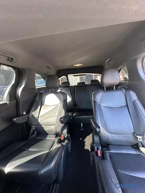 jeepetas y camionetas - TOYOTA SIENNA XSE 2021 17