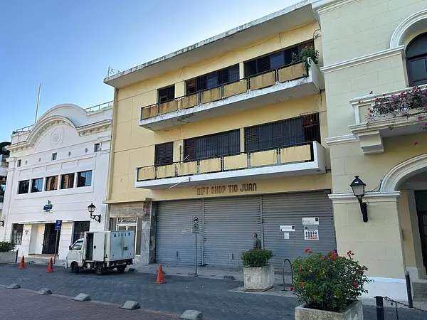 oficinas y locales comerciales - Local Comercial en Alquiler en ZONA COLONIAL 5