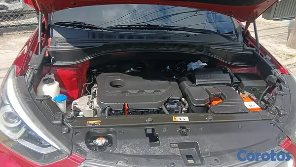 jeepetas y camionetas - Hyundai Santa Fe Sport 2017, la Full, Techo Panoramico RD$950,000 NEG. SDE 5