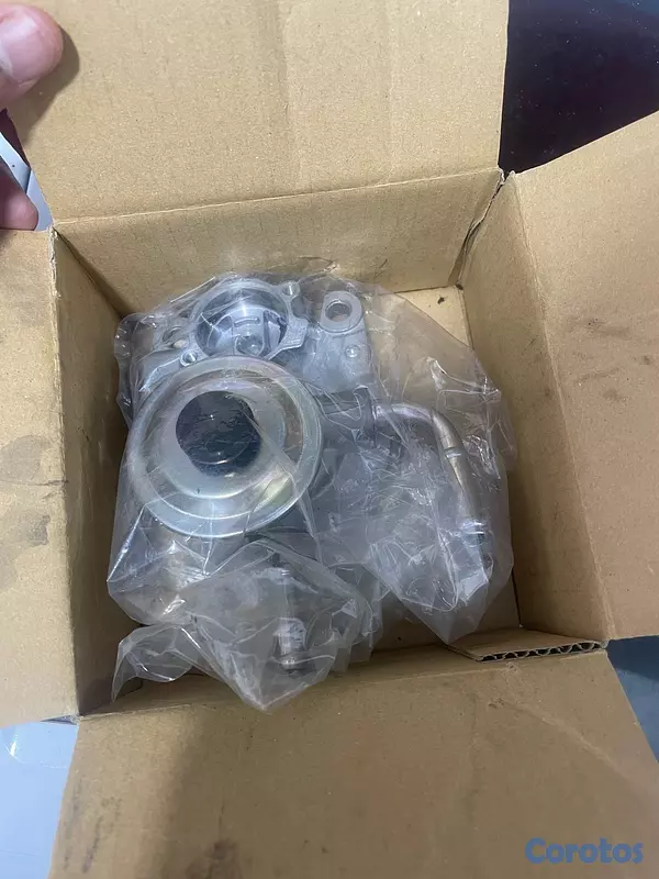 repuestos - Toyota Land Cruiser Prado – Tapa de Filtro de Combustible Original (23380-30350) 6