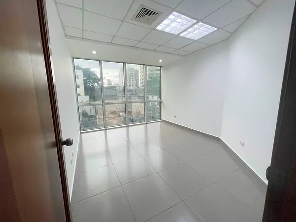 oficinas y locales comerciales - Local corporativo céntrico  3