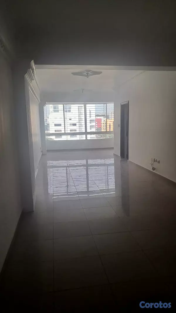 apartamentos - Vendo apt en Evaristo Morales de 3 hab y 3 parqueo 20