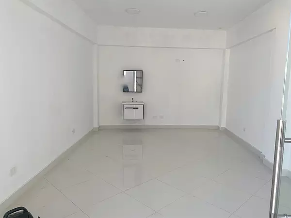 oficinas y locales comerciales - Local en bella vista  4