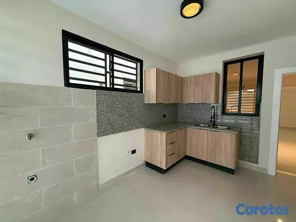 casas - Amplia Casa Familiar en alquiler  9