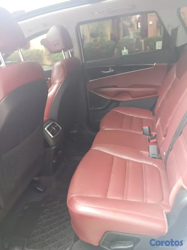 jeepetas y camionetas - Kia Sorento  4