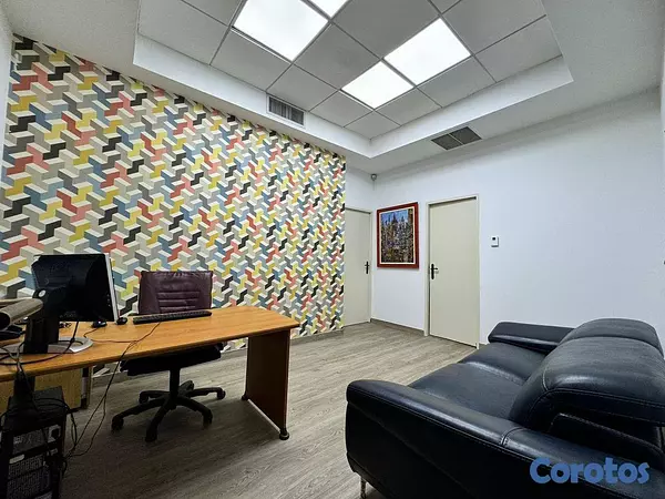 oficinas y locales comerciales - Locales para Oficinas en Ensanche Paraíso Recién r 6