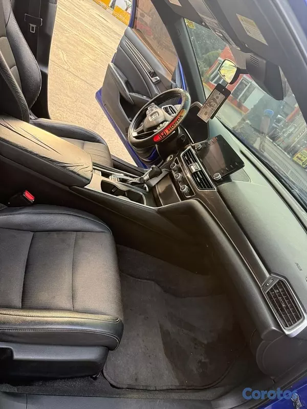 carros - El carro está en óptimas condiciones. 3