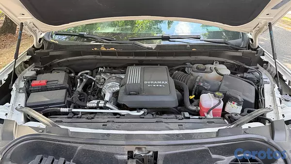 jeepetas y camionetas - Chevrolet Tahoe RST 2024 24,000KM Turbo Diesel 4WD 14