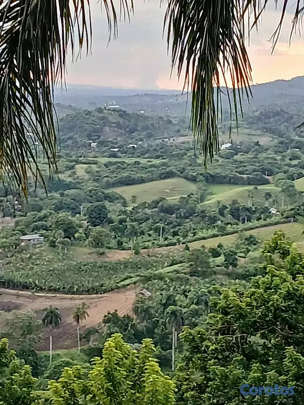 solares y terrenos - Se vende finca en montaña de Moca, las lagunas ideal para cabañas o villas  5