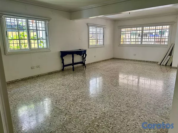 casas - Casa de 3 habitacioens 3 baños 4 parqueos en alqui 12