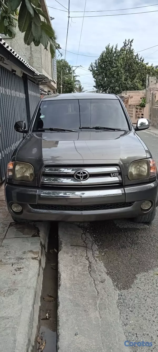 jeepetas y camionetas - TOYOTA TUNDRA AMERICANA AÑO 2006 CONTACTO WHATSAPP 19