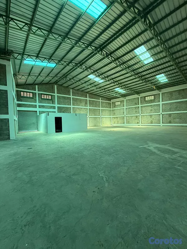 otros inmuebles - Alquilo Nave 505 mts palmarejo km 13  Aut. Duarte 2