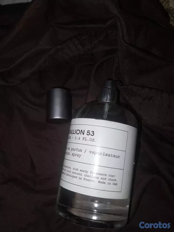 salud y belleza - Se vende frasco de perfume original  3