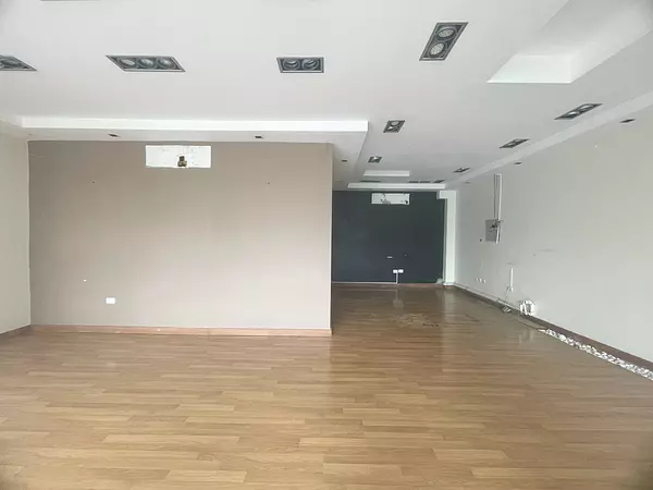 oficinas y locales comerciales - Alquiler local en Piantini  3