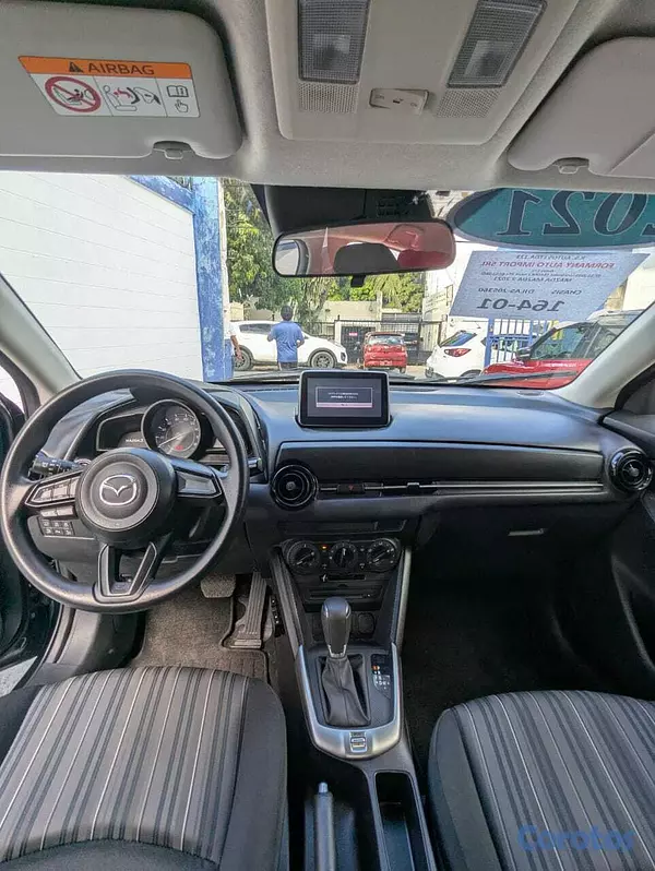 carros - MAZDA DEMIO 8