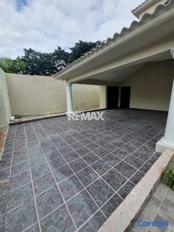 casas - Casa de 3 habitaciones 3.5 baños en alquiler en Lo 3