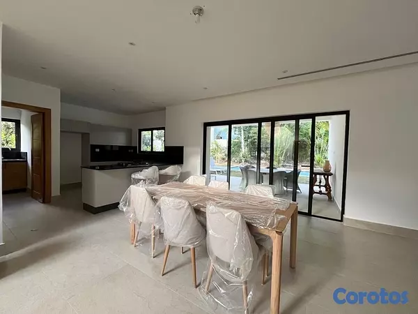 casas vacacionales y villas - venta de Villa amueblada con piscina en punta cana village República Dominicana  10